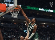 字母哥连续十二场比赛得分超过最后时刻胜出，快船不断突破！的简单介绍